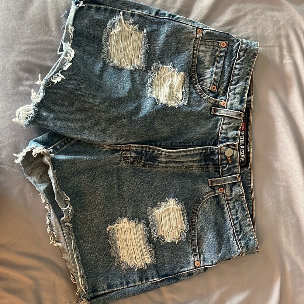 EUC Levis shorts 515 Special Reserve Size 32 but fits like a size 6/8